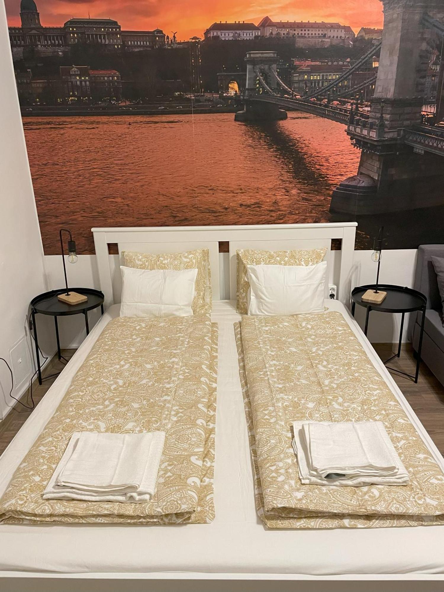 Mano Guesthouse บูดาเปสต์ ภายนอก รูปภาพ